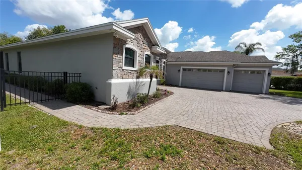 $1,150,000 | 2120 Southern Oaks Lane, Lakeland, FL 33813
