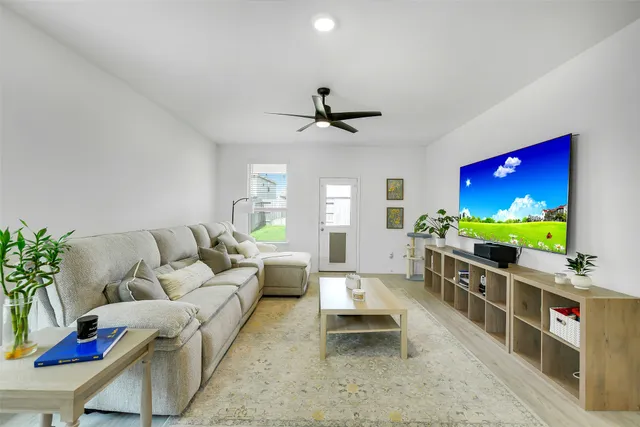 $1,900 | 16910 Elm Grove Road, Conroe, TX 77302