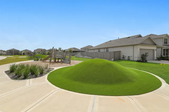 $1,900 | 16910 Elm Grove Road, Conroe, TX 77302