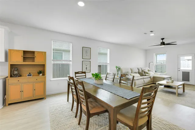 $1,900 | 16910 Elm Grove Road, Conroe, TX 77302