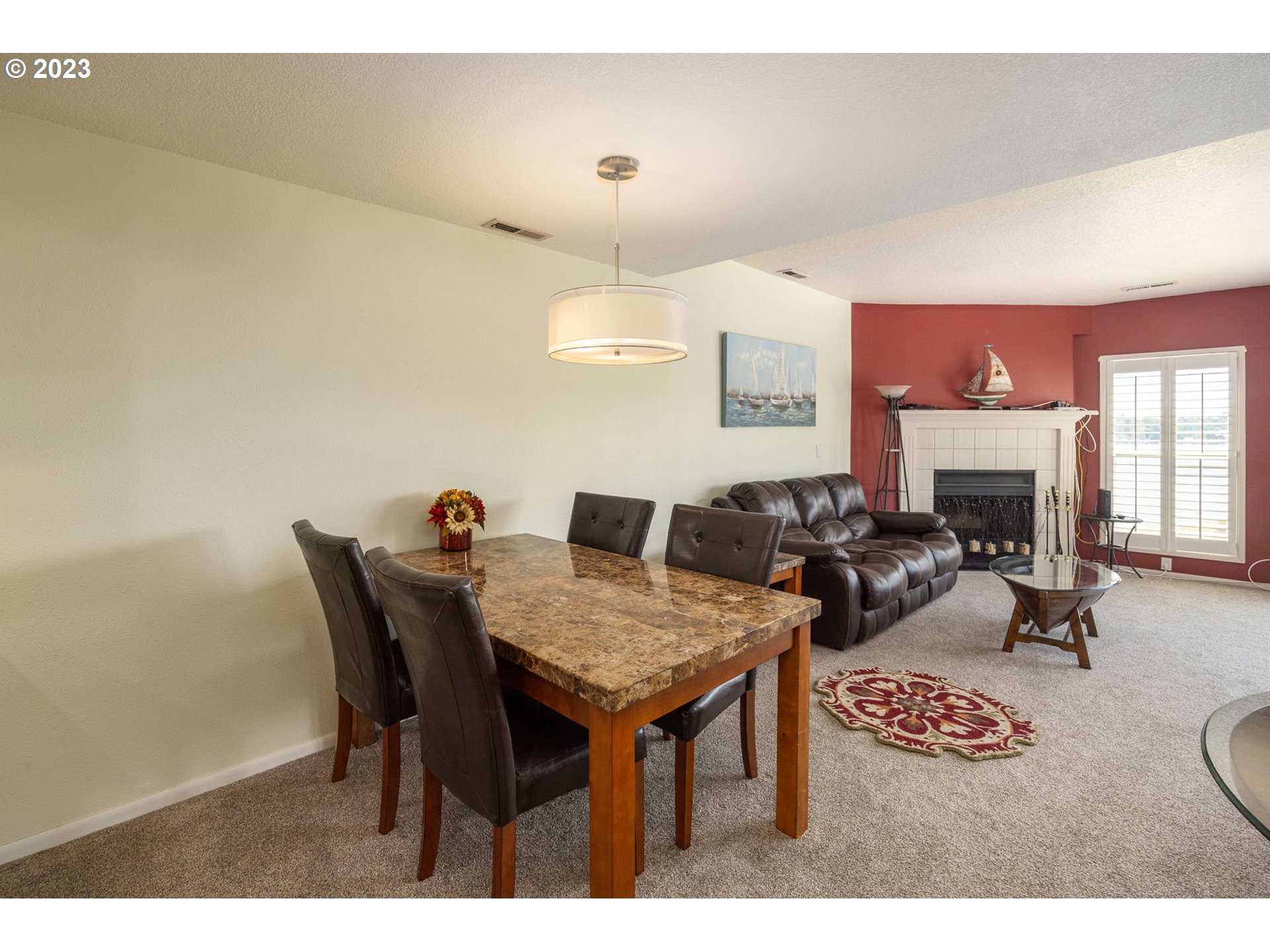 5620 South Riverside Lane, Unit 15 Portland, OR 97239 - Photo 11 of 25 Gallery Image 11