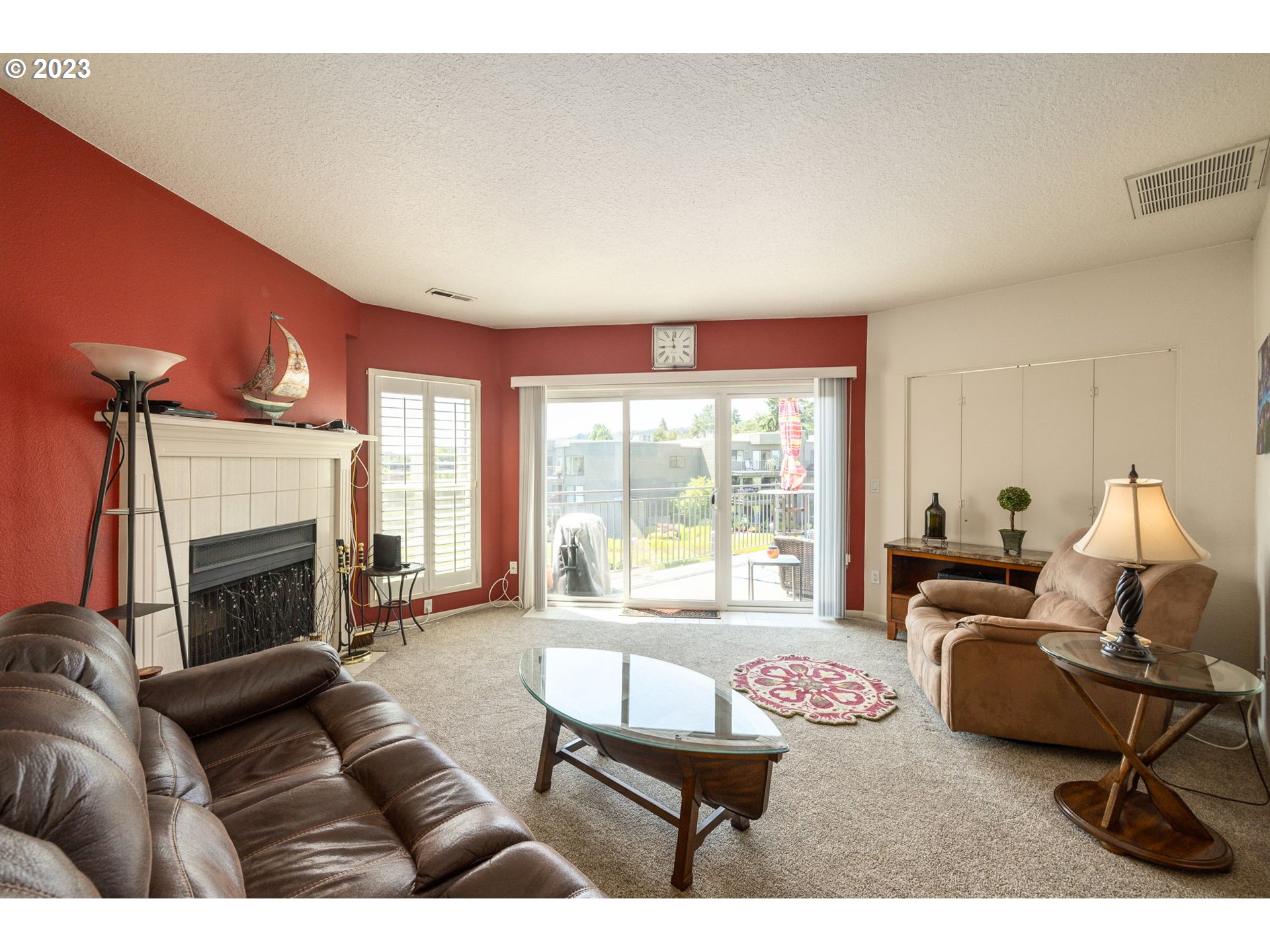 5620 South Riverside Lane, Unit 15 Portland, OR 97239 - Photo 13 of 25 Gallery Image 13