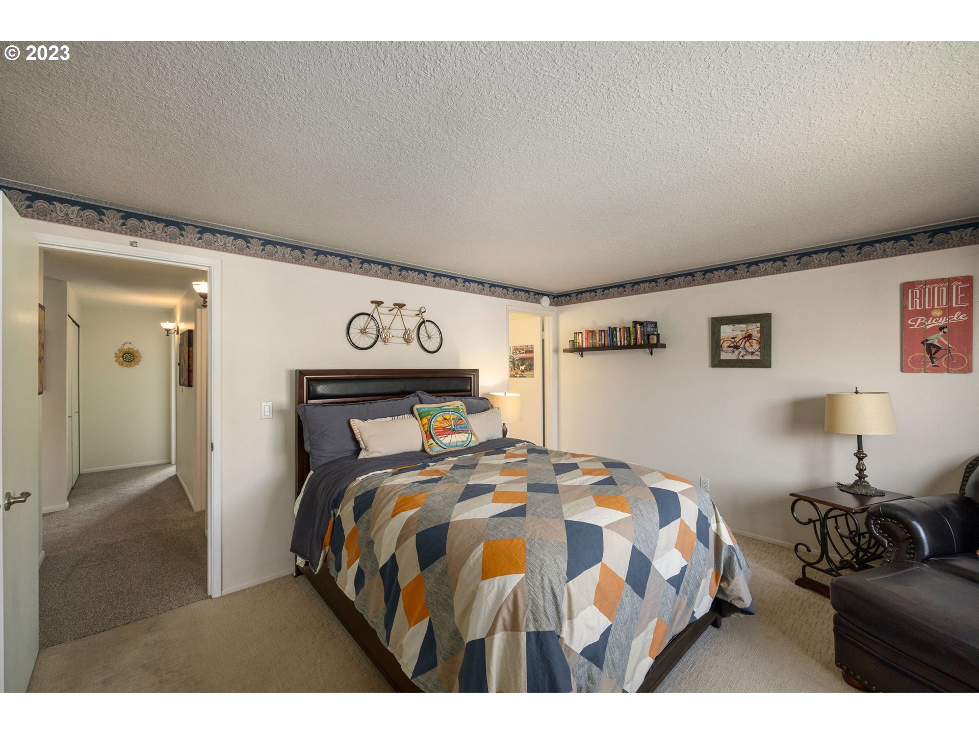 5620 South Riverside Lane, Unit 15 Portland, OR 97239 - Photo 14 of 25 Gallery Image 14