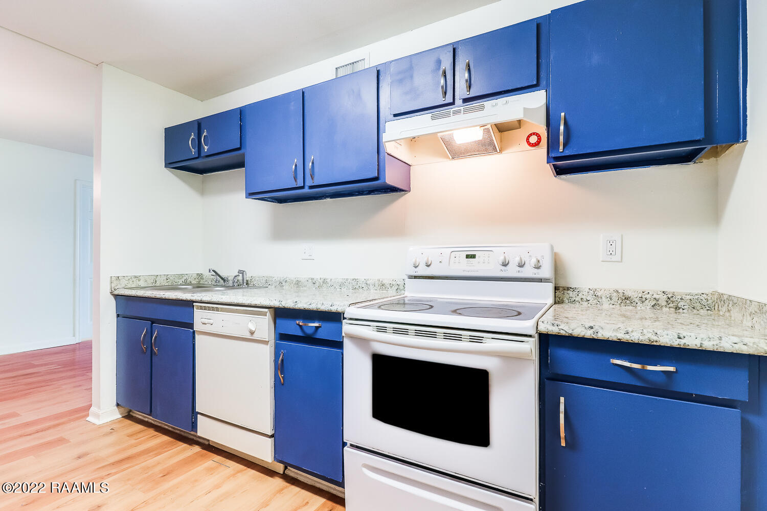 701 South College Road, Unit 217 Lafayette, LA 70503 - Photo 6 of 12 701 S College Road, #217-6