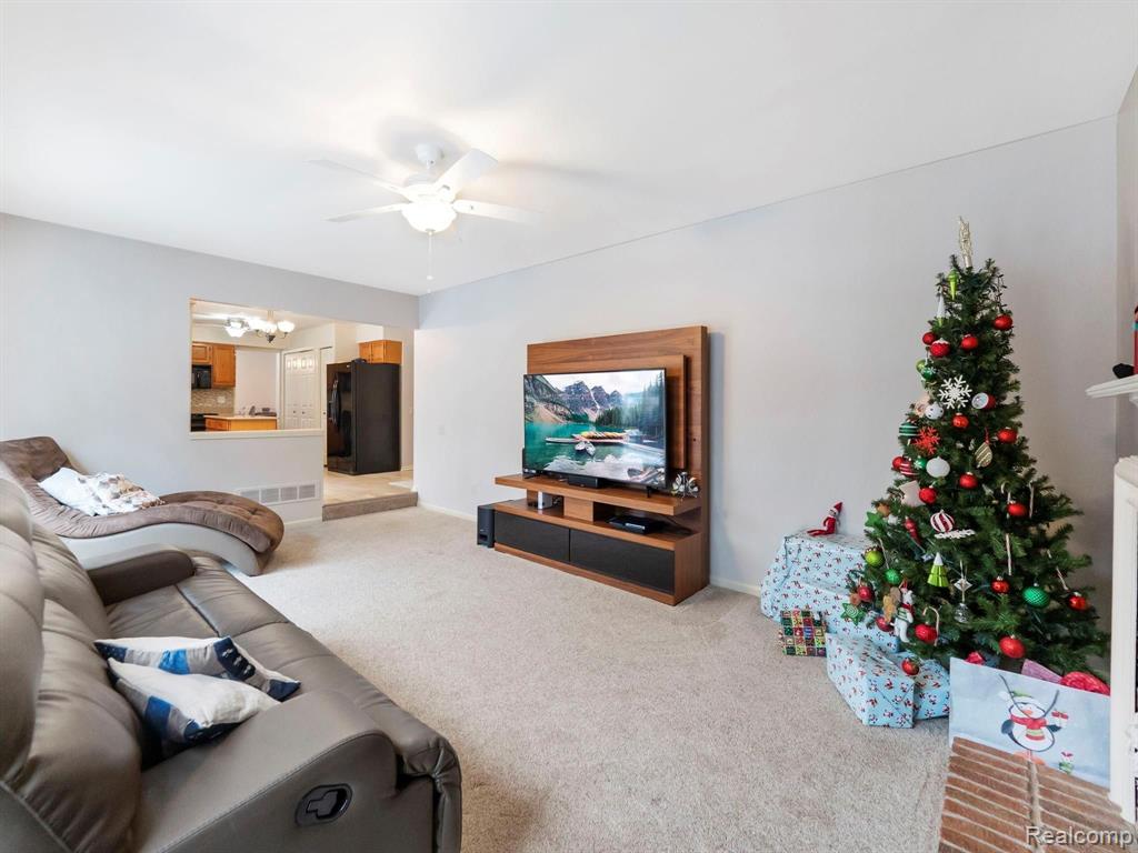 1748 Grandview Drive Rochester Hills, MI 48306 - Photo 10 of 48