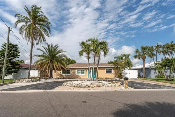 $4,995 | 5923 2nd Street East, St. Pete Beach, FL 33706
