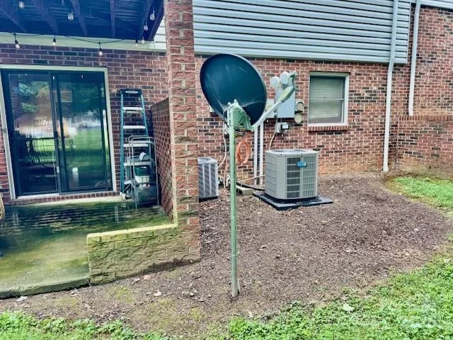 a view of a entryway of a house