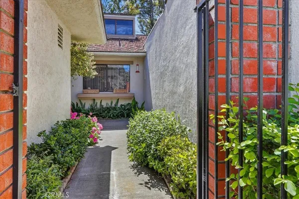 $1,199,900 | 25 Dogwood South, Irvine, CA 92612