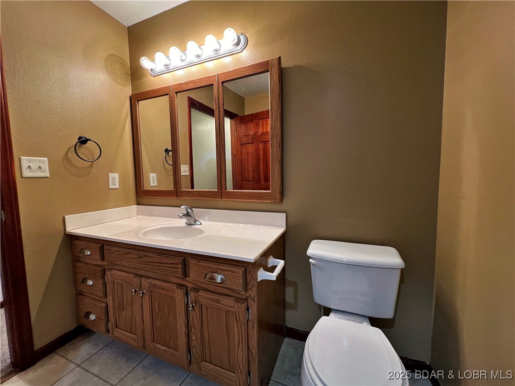 12 Bonnie Drive Iberia, MO 65486 - Photo 19 of 45 Bathroom Main Floor