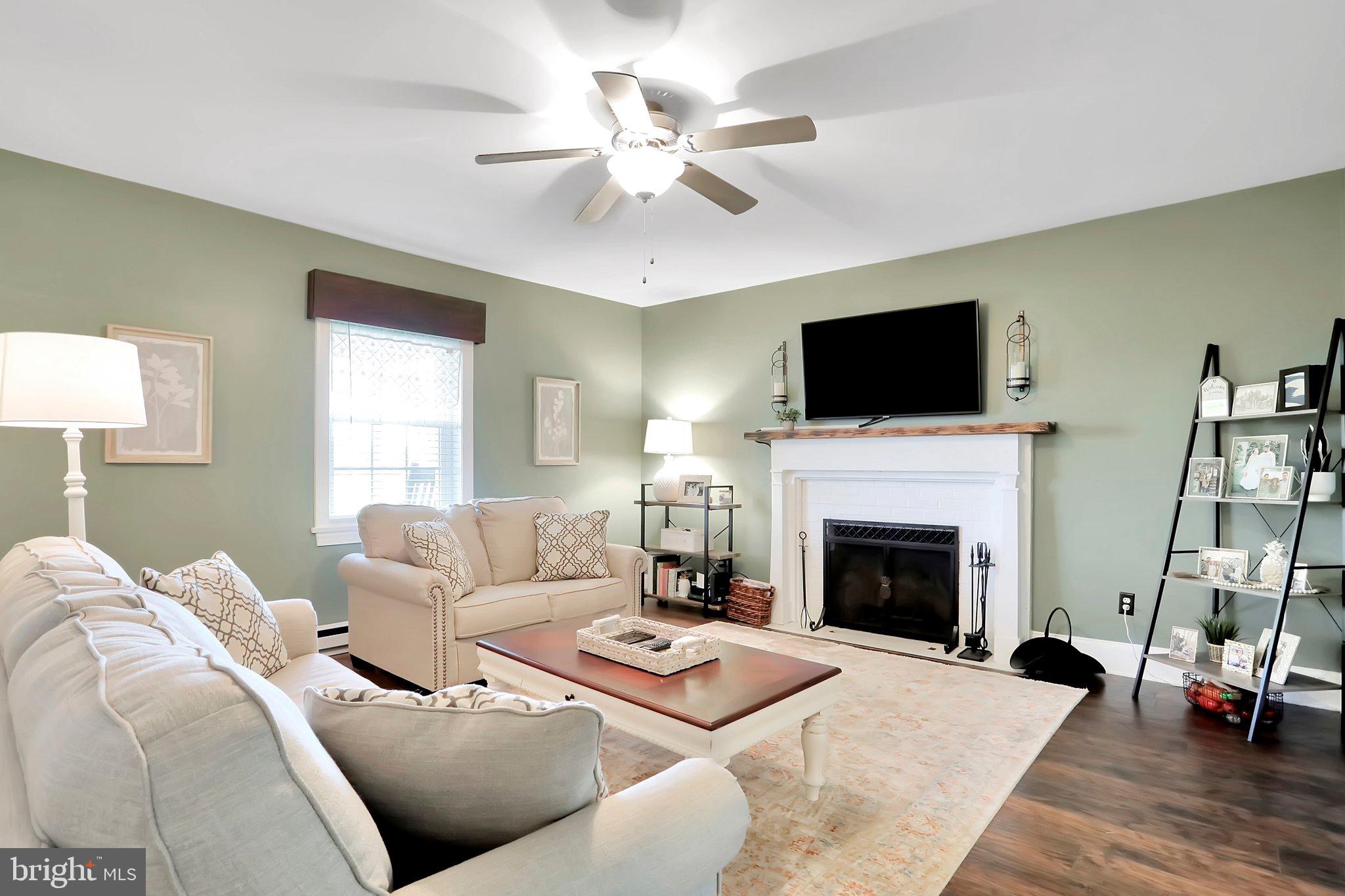 4019 Rectortown Road Marshall, VA 20115 - Photo 8 of 69 Family room