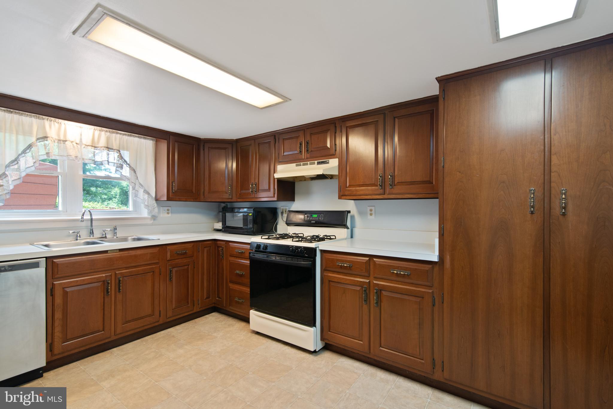 720 Corner Ketch Road Downingtown, PA 19335 - Photo 5 of 31 Gallery Image 5