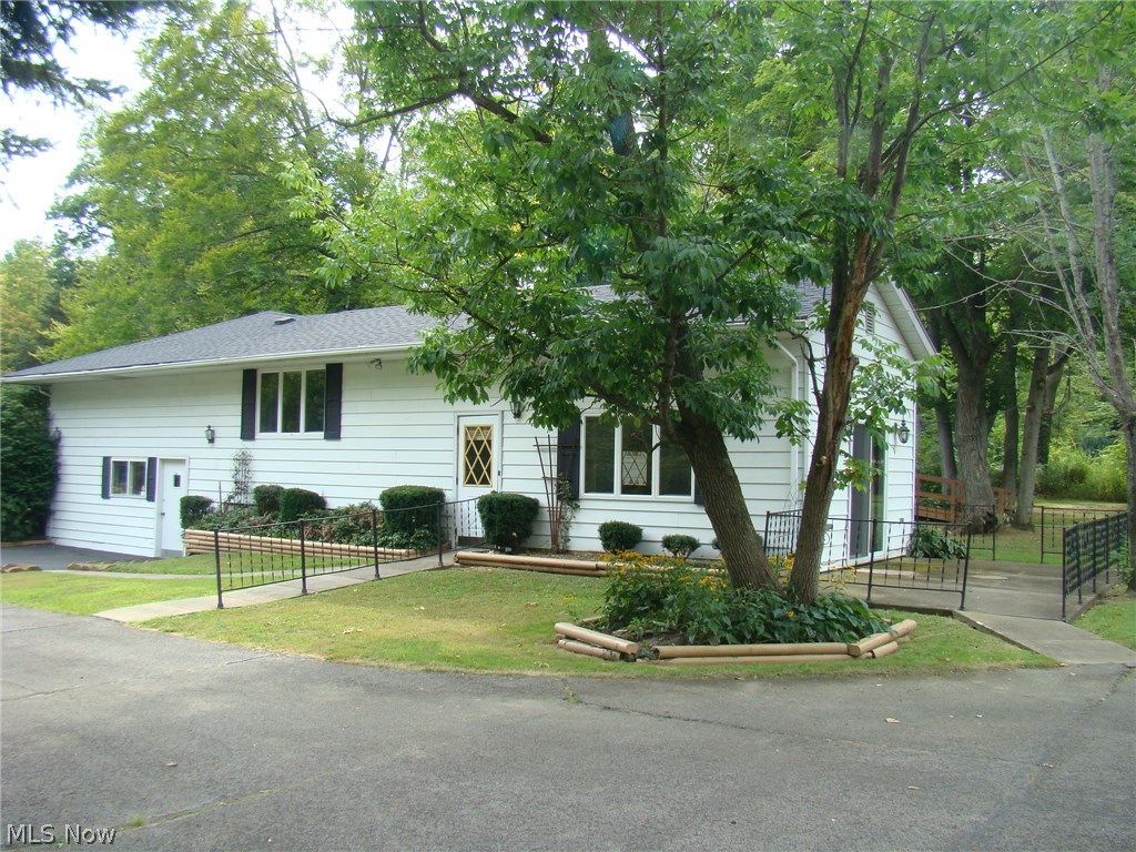 4601 Wayne Road Mantua, OH 44255 - Photo 2 of 20 Gallery Image 2