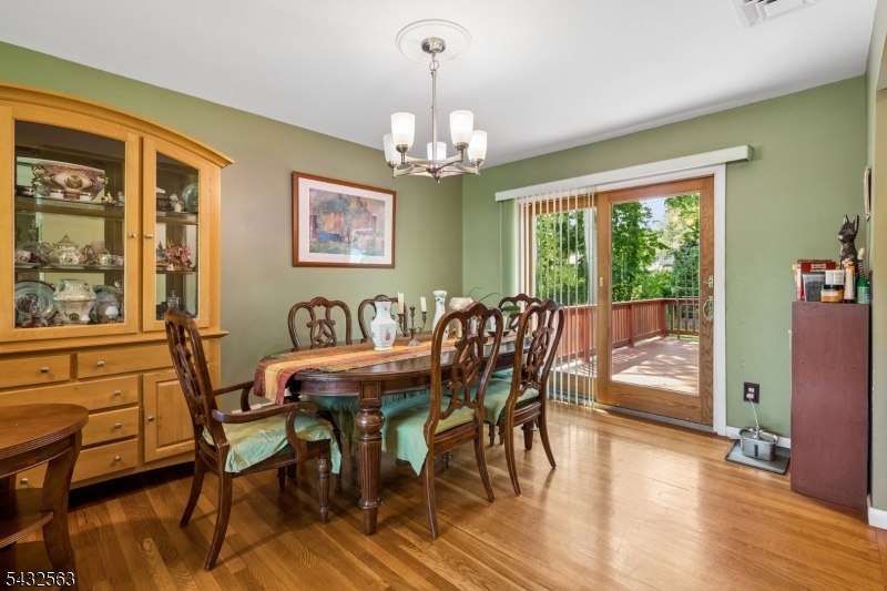 112 Pitt Road Springfield, NJ 07081 - Photo 8 of 26