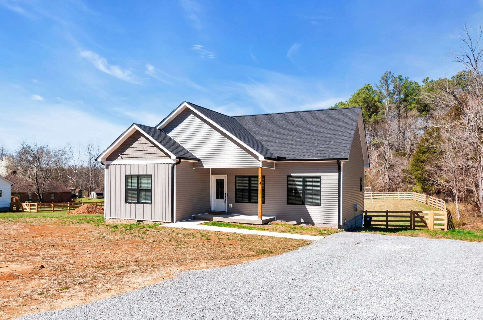 114 Long Road Charlotte, TN 37036 - Photo 1 of 31 Gallery Image 1