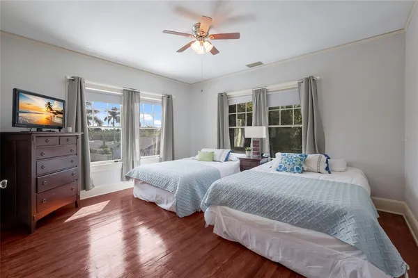 $695,000 | 904 22nd Street West, Bradenton, FL 34205