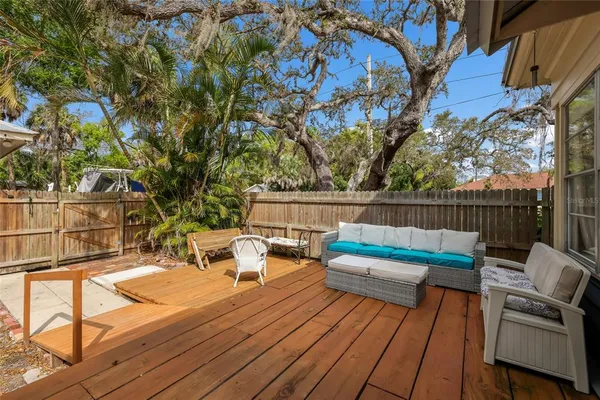 $695,000 | 904 22nd Street West, Bradenton, FL 34205