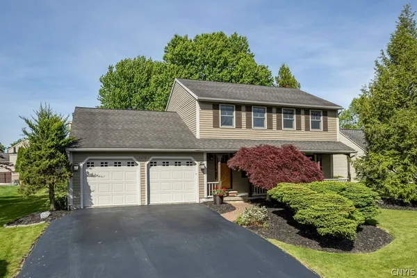 $389,900 | 4238 Mayfair Circle, Clay, NY 13090