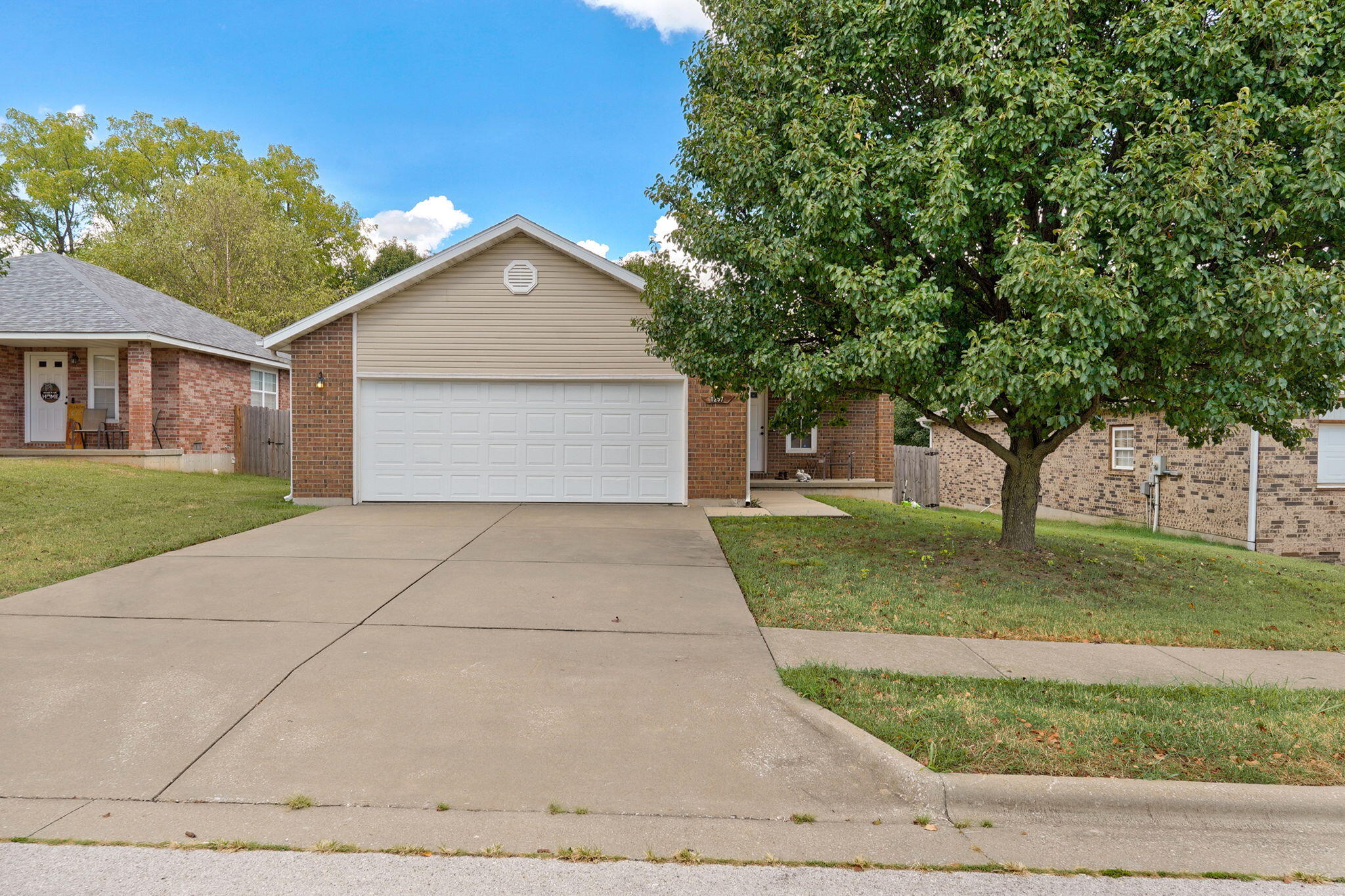 1257 East Mcclernon Street Springfield, MO 65803 - Photo 1 of 24 1257 E Mcclernon 1