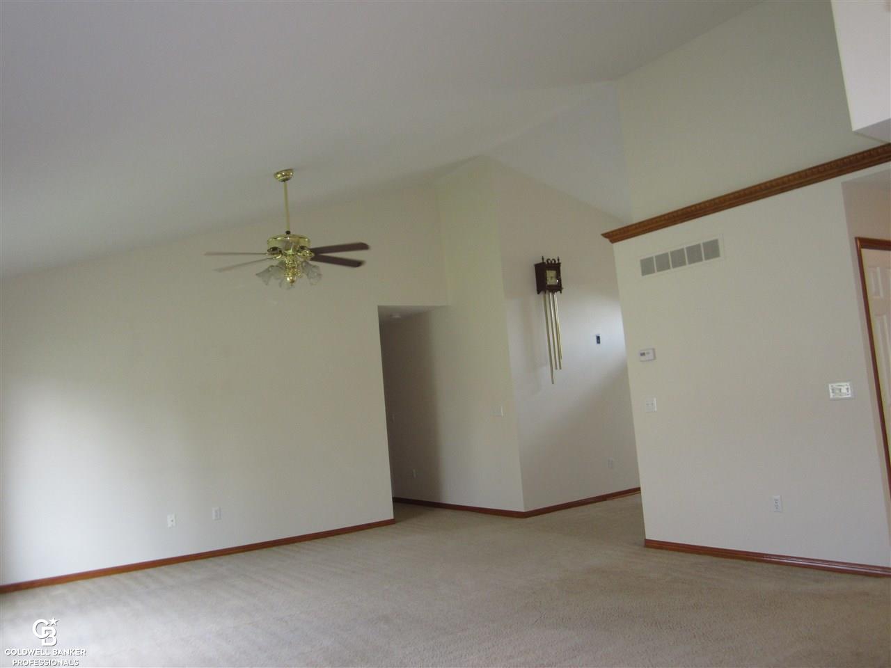 34995 Chickadee Ridge Richmond, MI 48062 - Photo 5 of 29 31323087-4.JPG