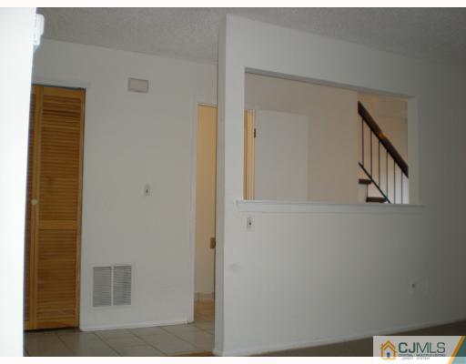 5206 Hana Road Edison, NJ 08817 - Photo 6 of 10