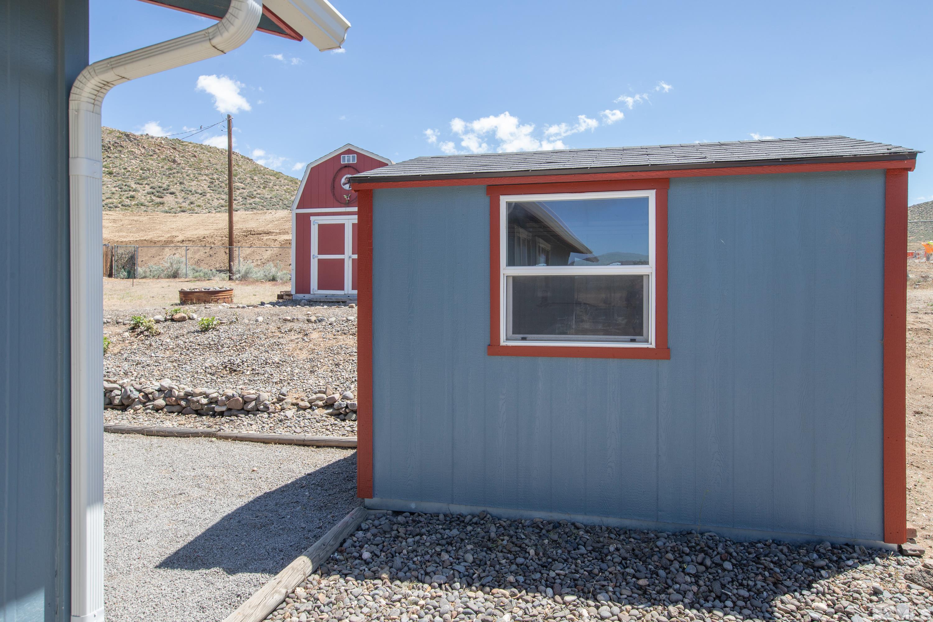 635 Wiggins Court Reno, NV 89506 - Photo 15 of 20 a view of an entryway