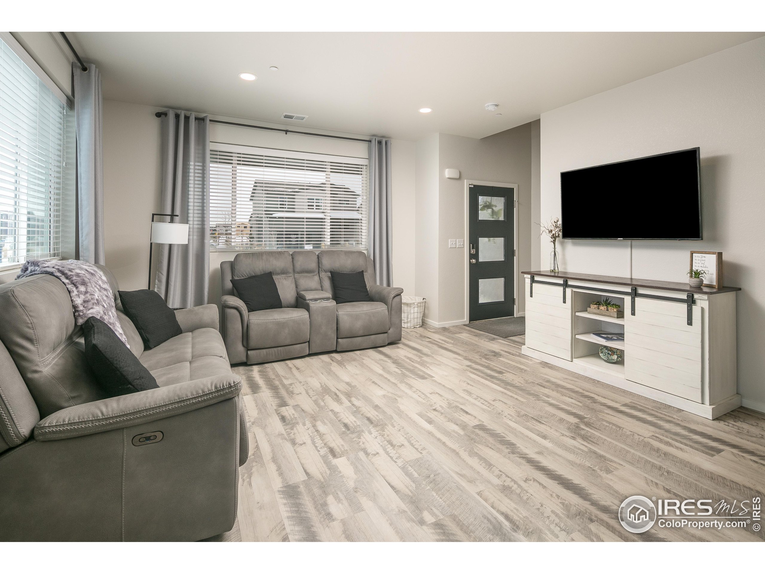 6603 4th St Road, Unit 6 Greeley, CO 80634 - Photo 7 of 25 Gallery Image 7