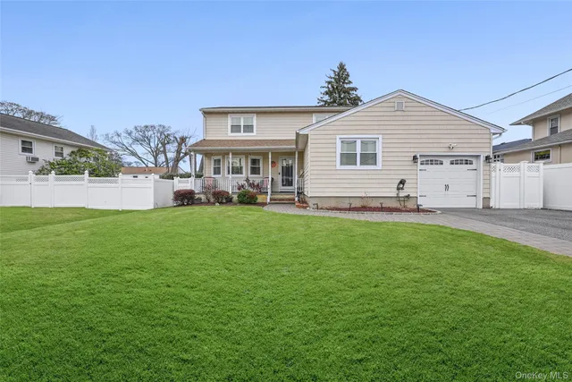 $1,199,000 | 3993 Fulton Avenue, Seaford, NY 11783