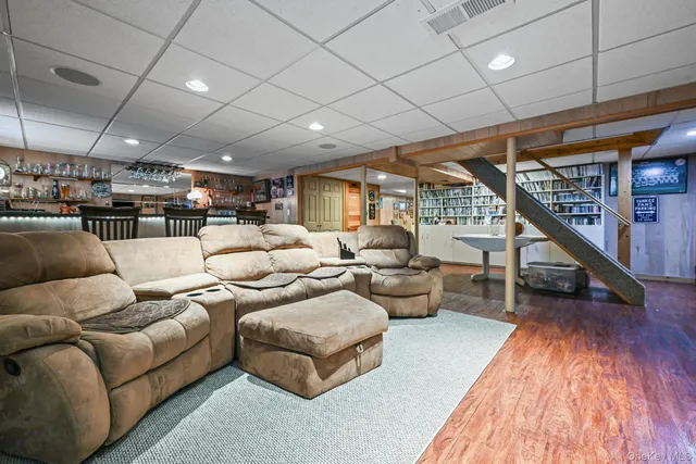 $1,199,000 | 3993 Fulton Avenue, Seaford, NY 11783