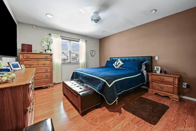 $1,199,000 | 3993 Fulton Avenue, Seaford, NY 11783