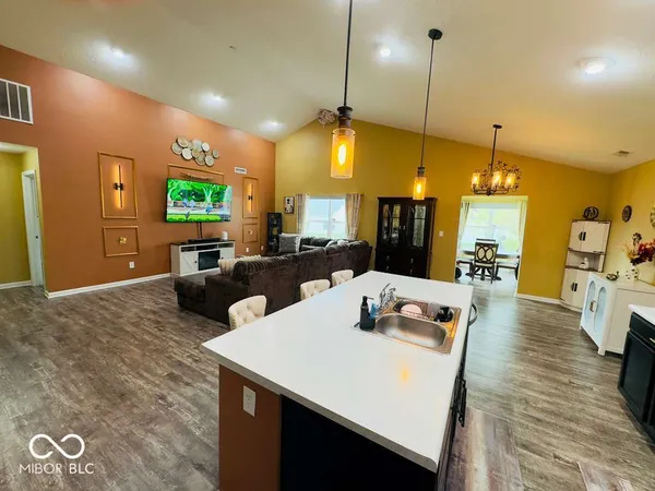 $359,000 | 4223 Abigail Way, Indianapolis, IN 46239