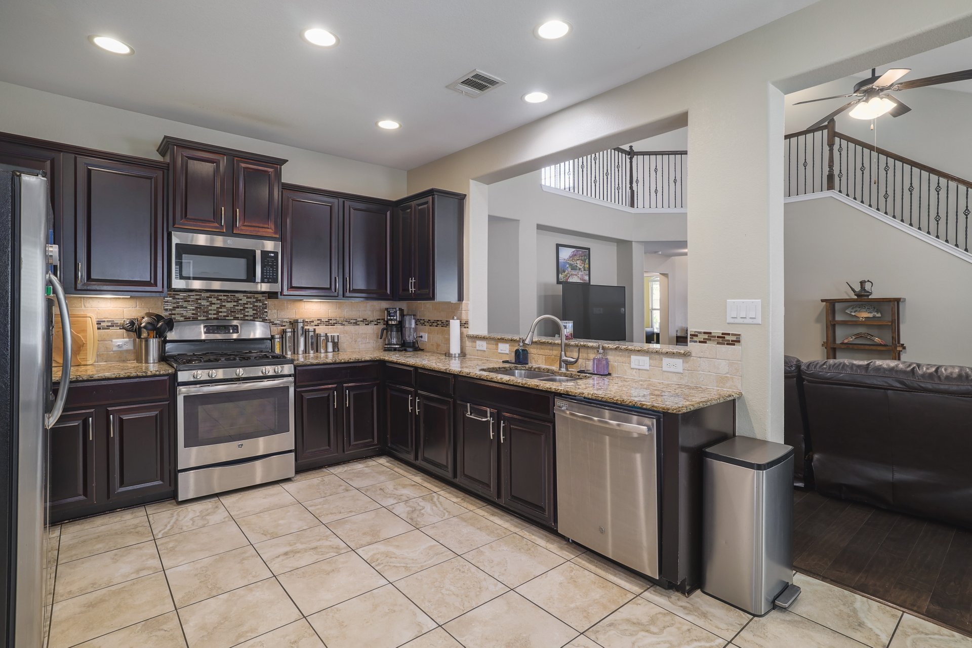 2524 Muzzie Lane Leander, TX 78641 - Photo 14 of 40