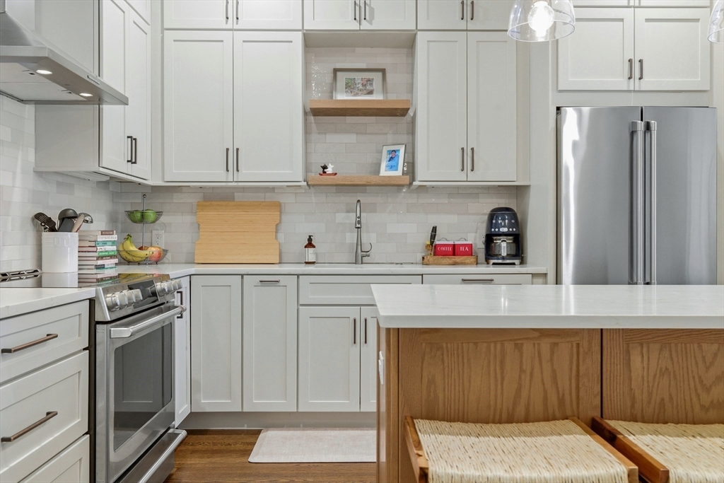 505 Shawmut Avenue, Unit 2 Boston, MA 02118 - Photo 4 of 32
