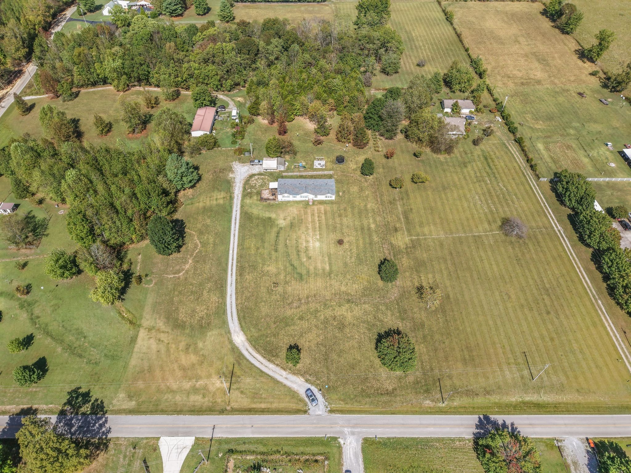 2309 West Mt Vernon Road Bethpage, TN 37022 - Photo 2 of 33