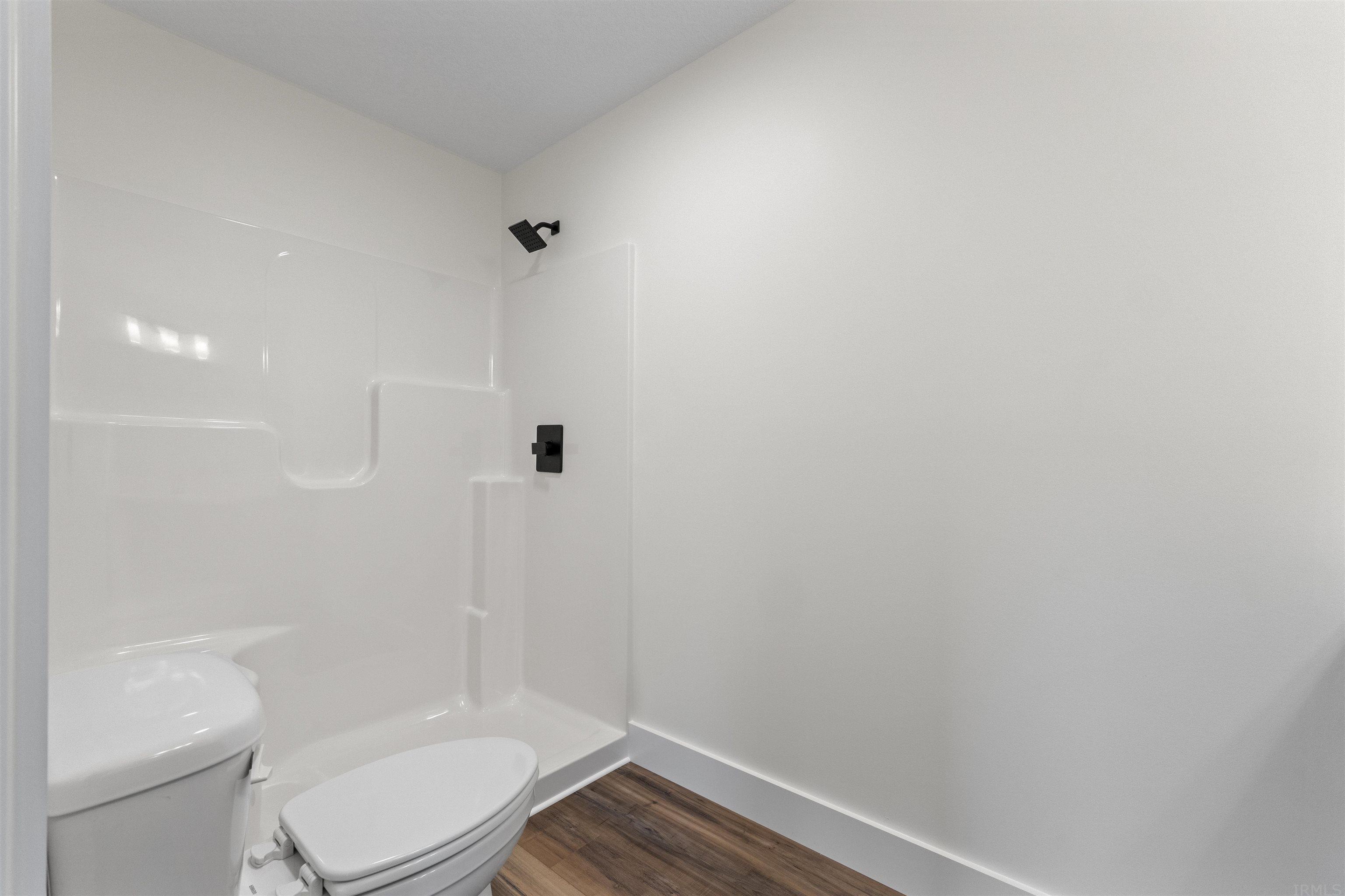 4985 North Cranbrook Road North Webster, IN 46555 - Photo 11 of 23