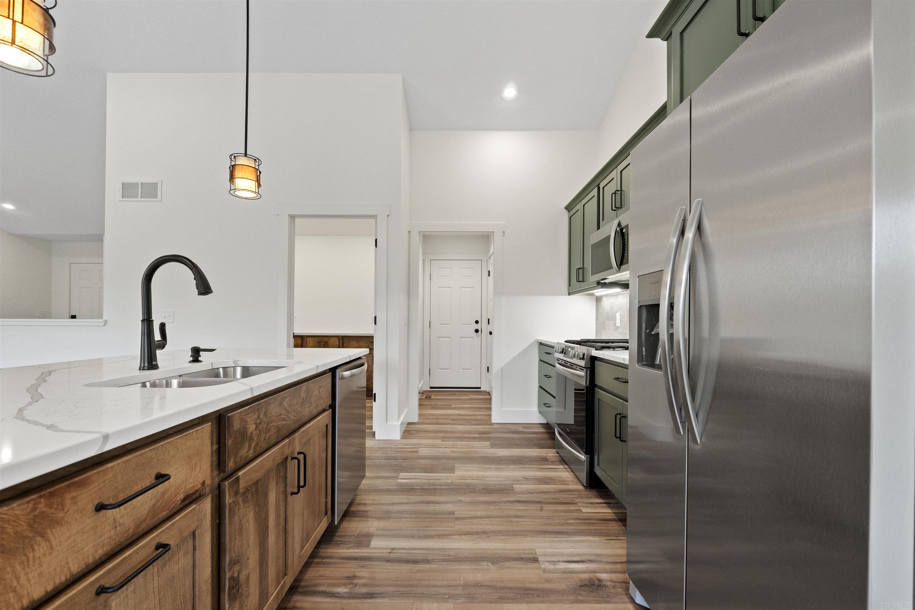 4985 North Cranbrook Road North Webster, IN 46555 - Photo 5 of 23