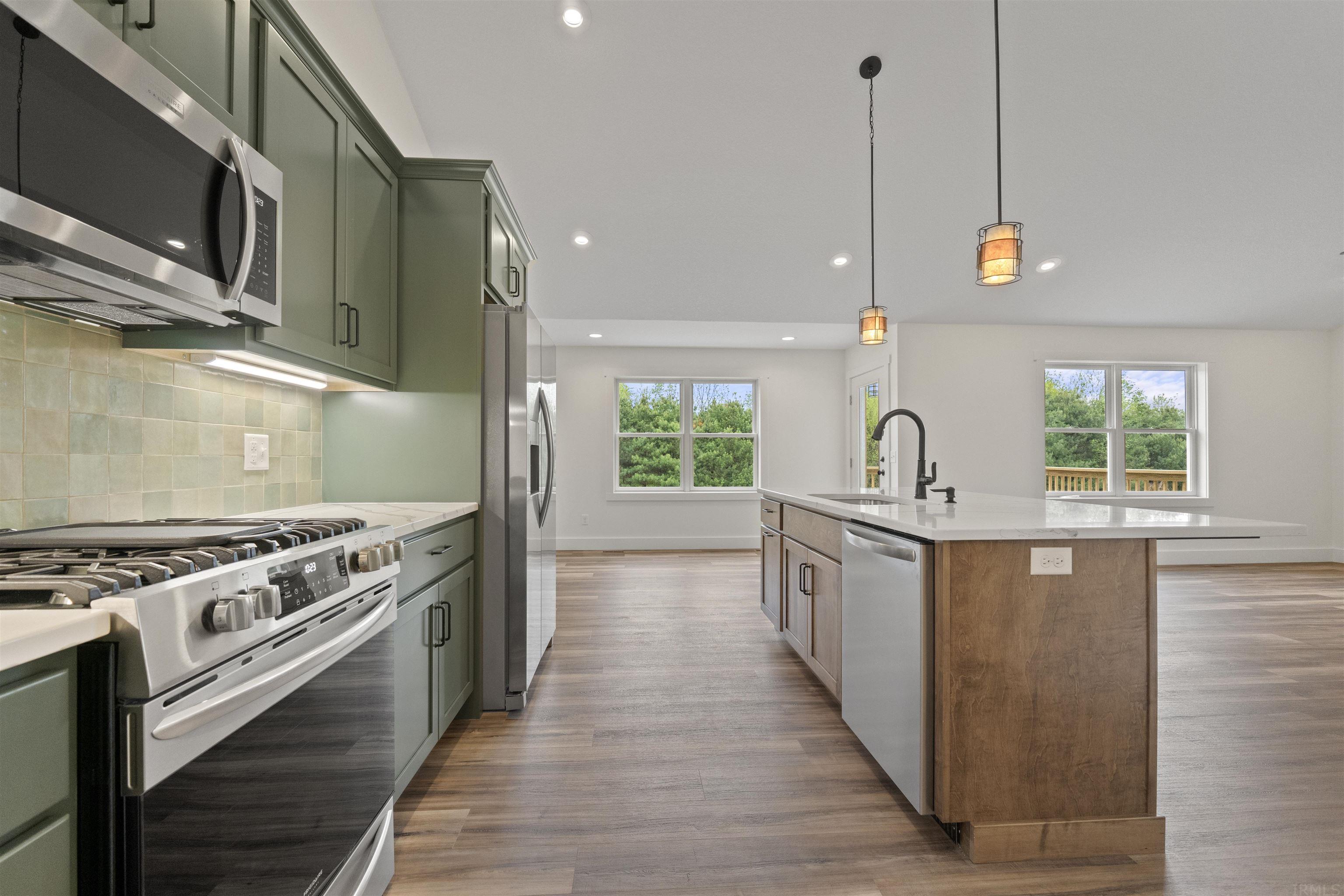 4985 North Cranbrook Road North Webster, IN 46555 - Photo 7 of 23