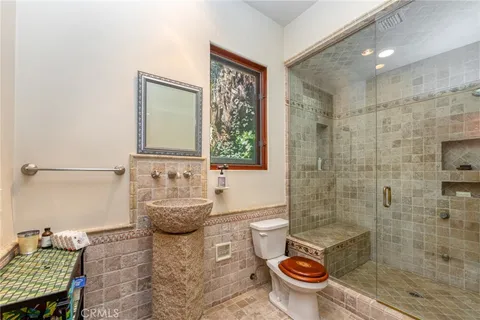 $3,200,000 | 3653 Shannon Road, Los Angeles, CA 90027