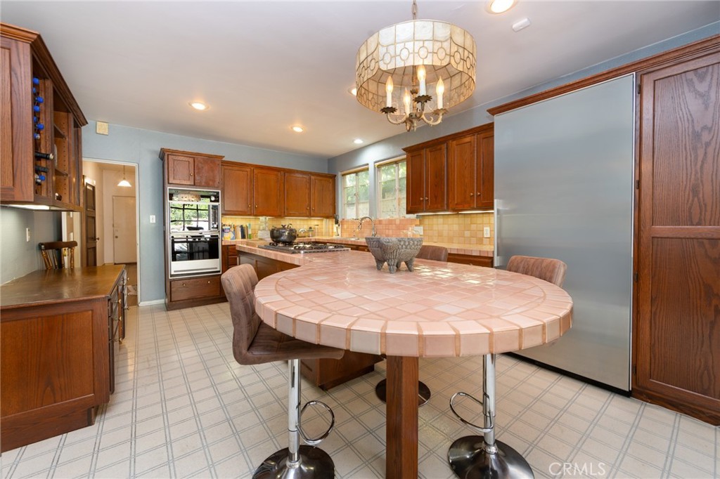 3653 Shannon Road Los Angeles, CA 90027 - Photo 17 of 35