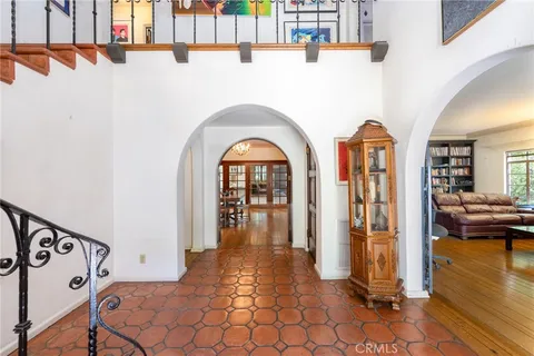 $3,200,000 | 3653 Shannon Road, Los Angeles, CA 90027