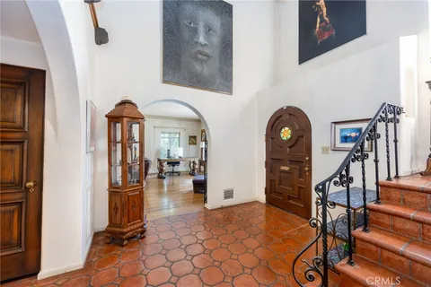 $3,200,000 | 3653 Shannon Road, Los Angeles, CA 90027