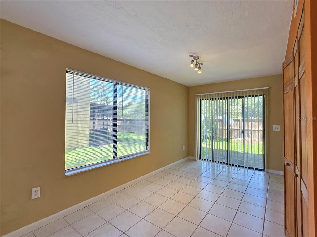 2300 Southwest 43rd Street, Unit M1 Gainesville, FL 32607 - Photo 3 of 23 Gallery Image 3