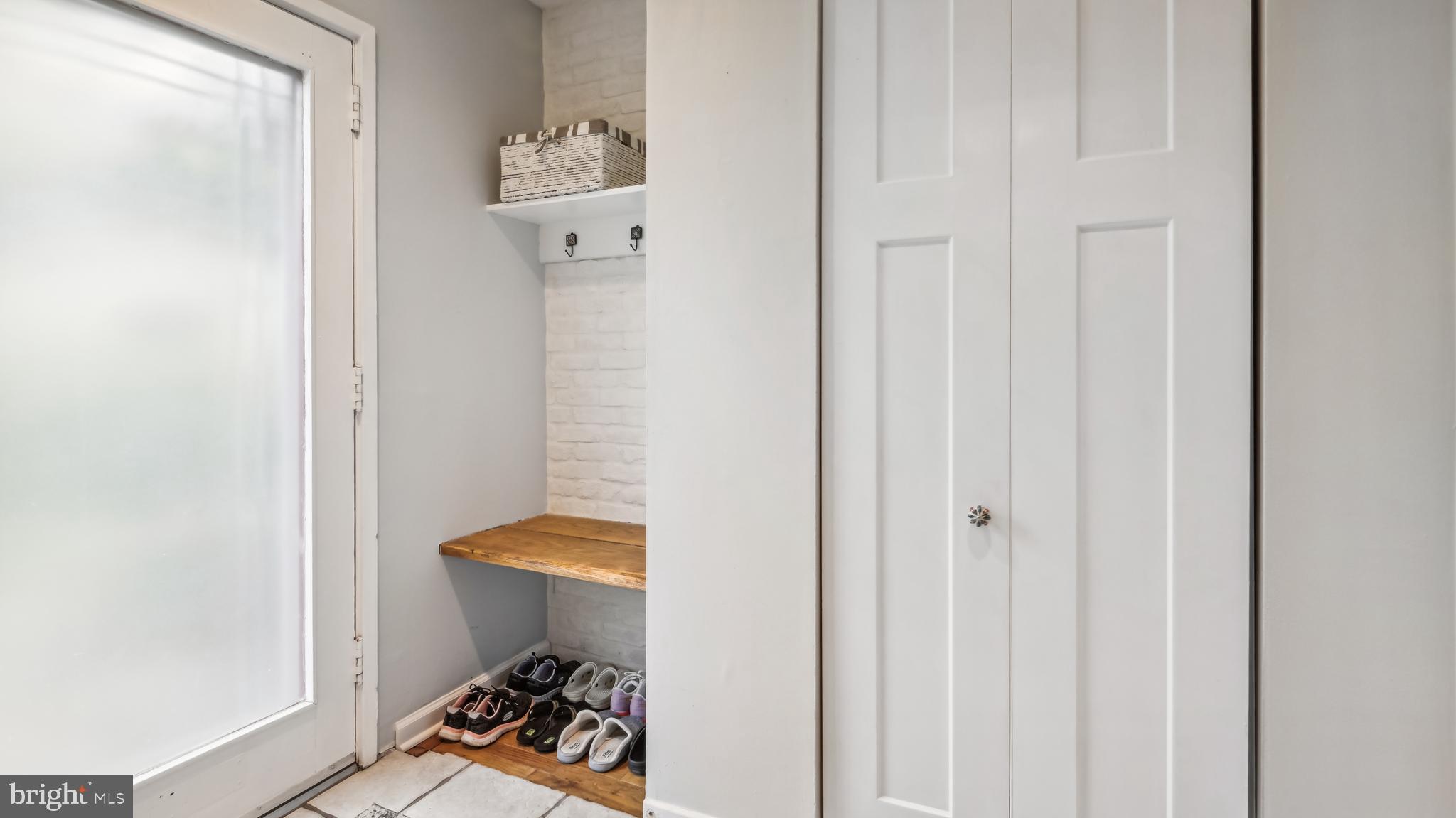 11468 Orchard Lane Reston, VA 20190 - Photo 3 of 74 Entry