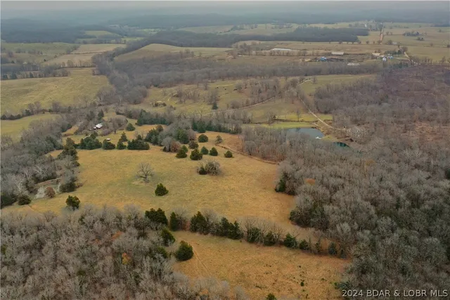$684,840 | Three Three Creek Road, Preston, MO 65732