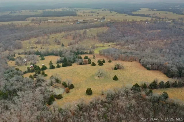 $684,840 | Three Three Creek Road, Preston, MO 65732