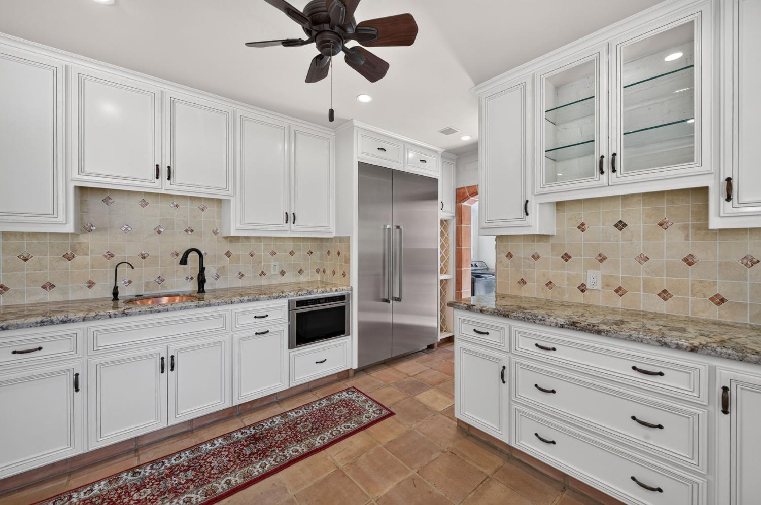 812 East Rialto Avenue Fresno, CA 93704 - Photo 5 of 42
