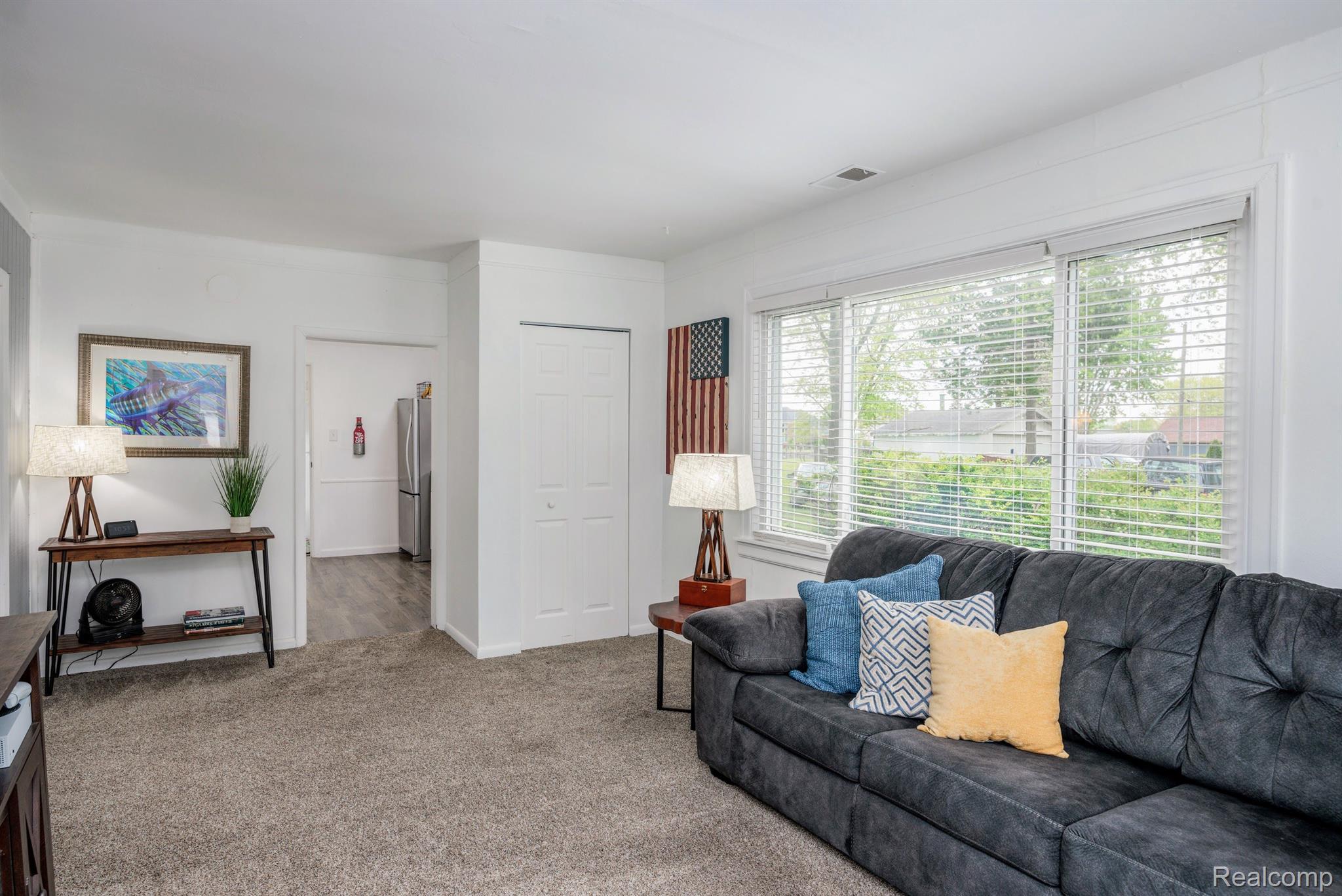 33811 Schneider Road New Baltimore, MI 48047 - Photo 7 of 33 Gallery Image 7