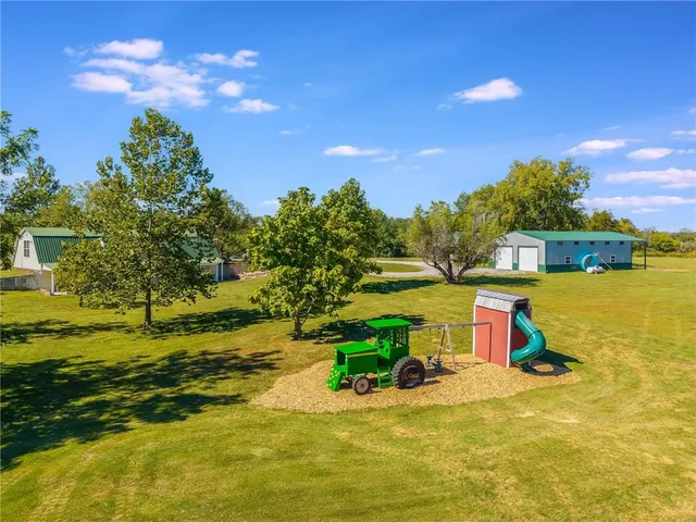 $450,000 | 23860 Liv 377, Hale, MO 64643