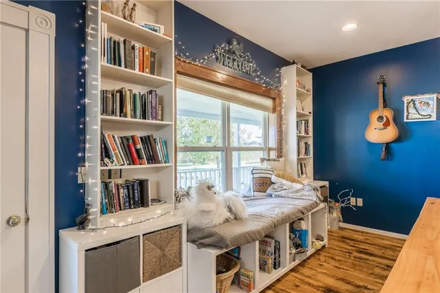 $450,000 | 23860 Liv 377, Hale, MO 64643