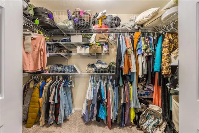 $450,000 | 23860 Liv 377, Hale, MO 64643