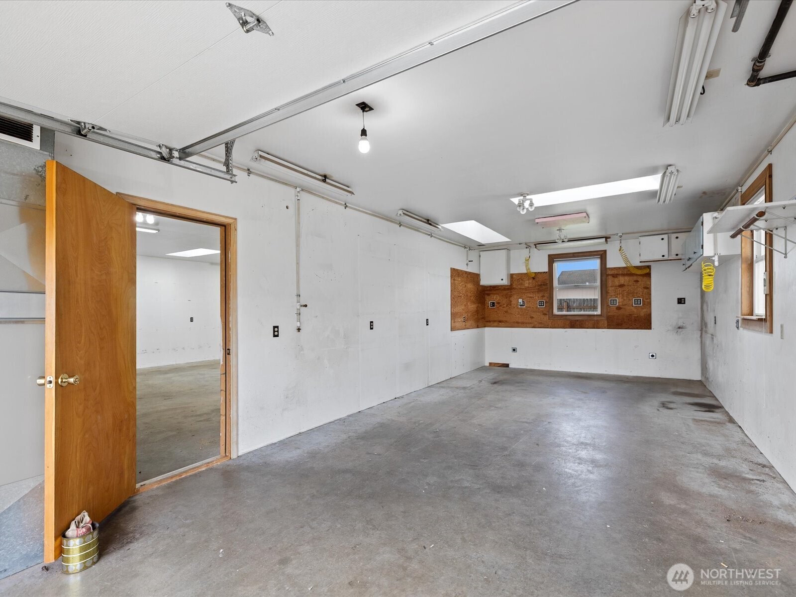 216 Caspers Street Edmonds, WA 98020 - Photo 27 of 34